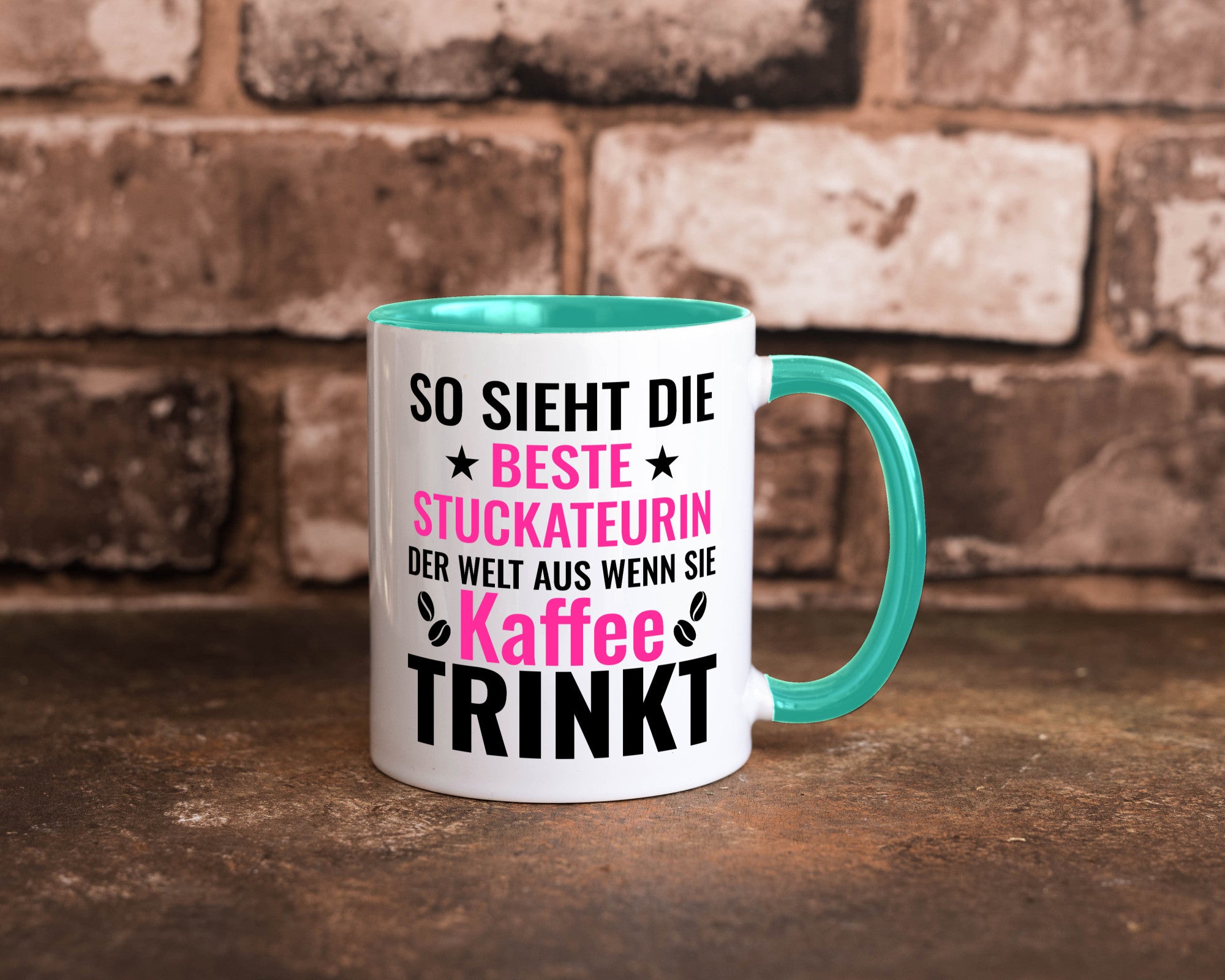 Kaffee trinkt: Stuckateurin | Innenausbau Geschenk Humor Geschenkidee lustiger