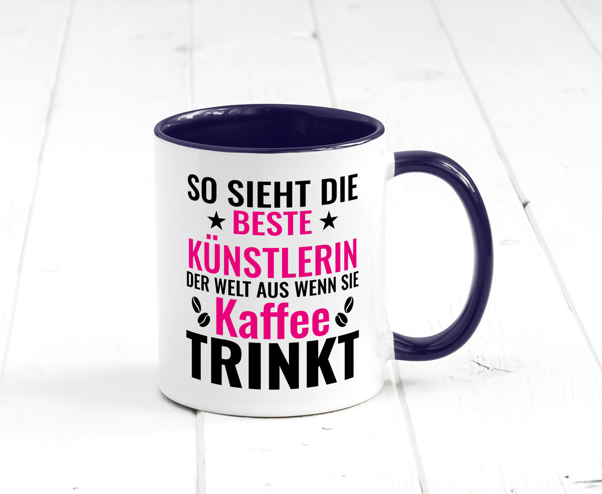 Kaffee trinkt: Künstlerin | Kunst Geschenk Humor Geschenkidee lustiger Spruch Tasse