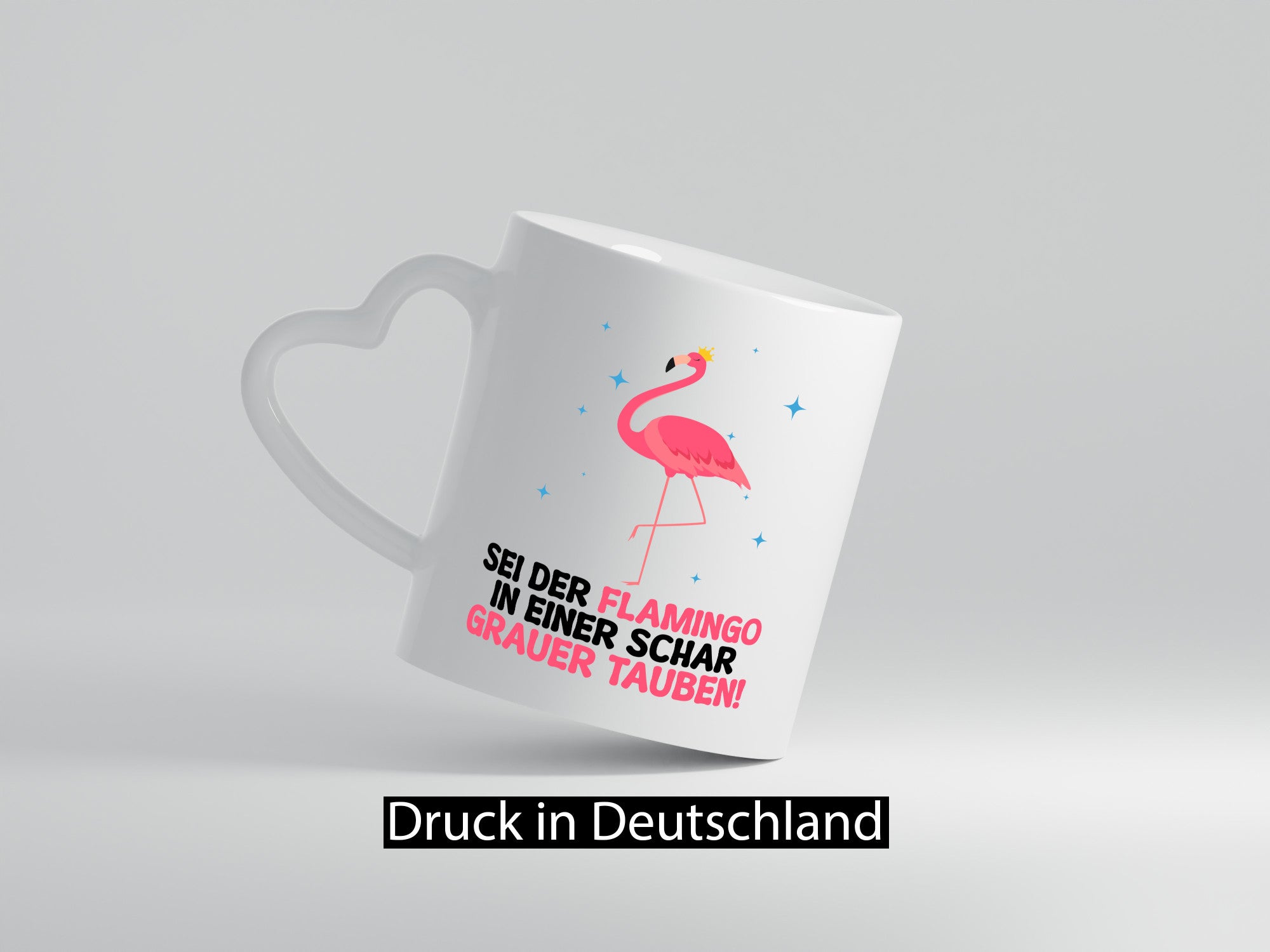 Flamingo in einer Schar Grauer Tauben | lustig Humor Geschenkidee Geschenk Tasse
