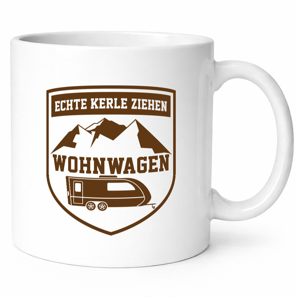 Echte Kerle | Wappen Wohnwagen Humor Geschenkidee Tasse