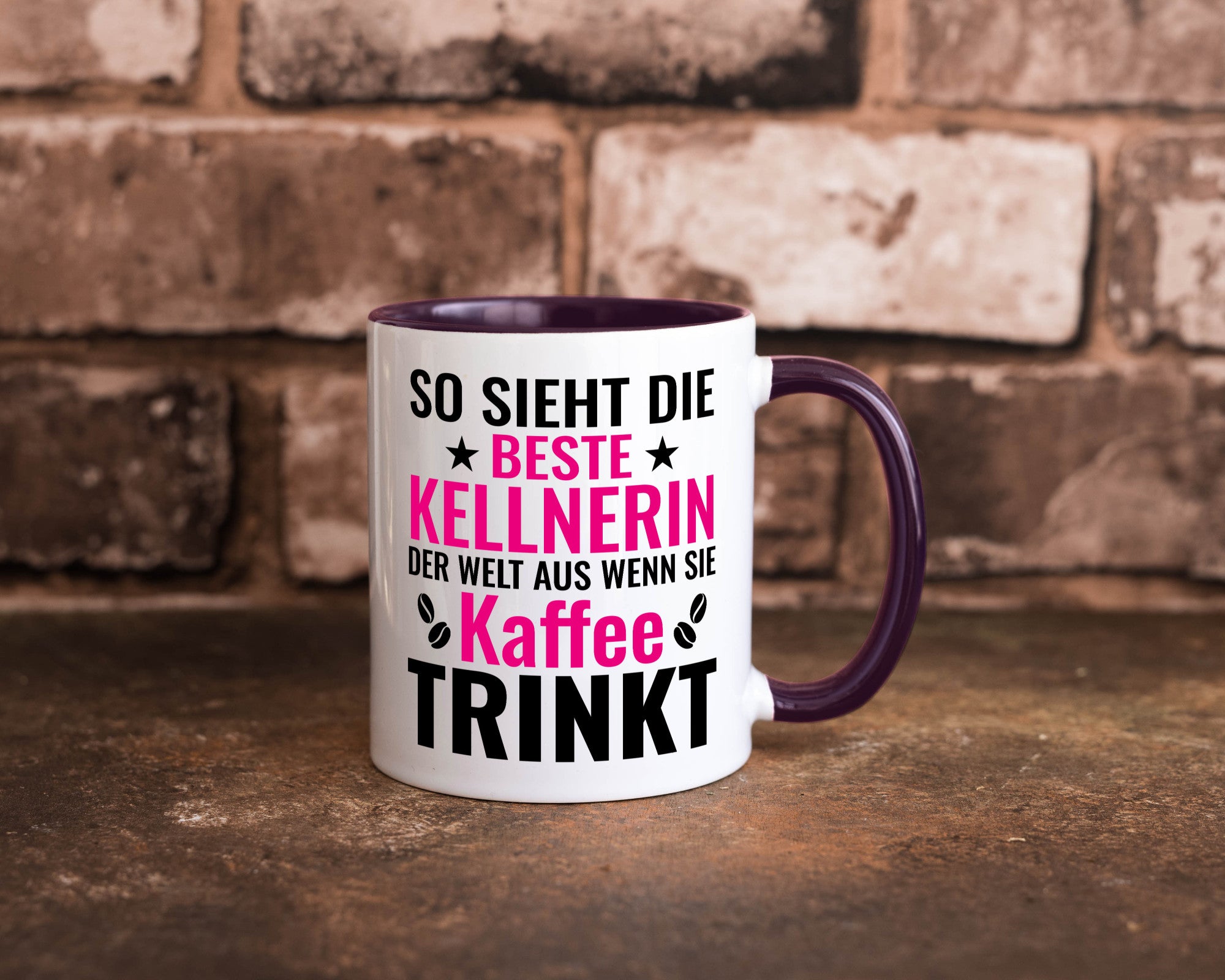 Kaffee trinkt: Kellnerin | Beruf kellnern Bedienung Humor Arbeit Kollegen Büro