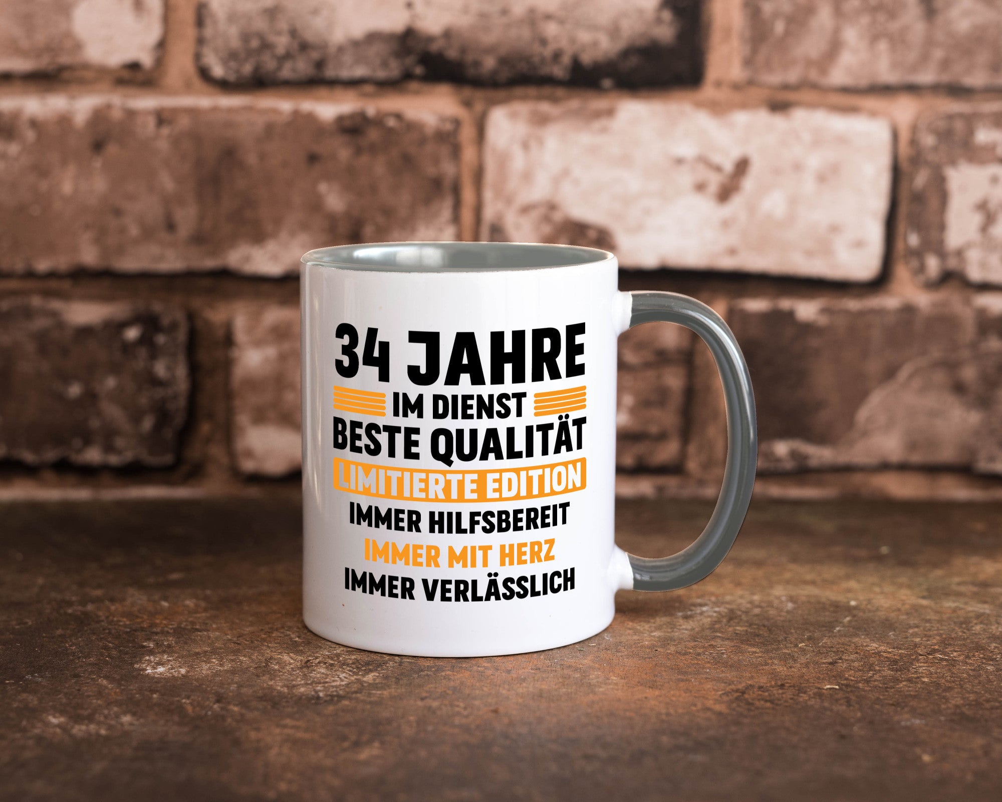 34 Jahre im Dienst | Jubiläum Arbeit v2 Humor Kollegen Büro Geschenkidee Tasse