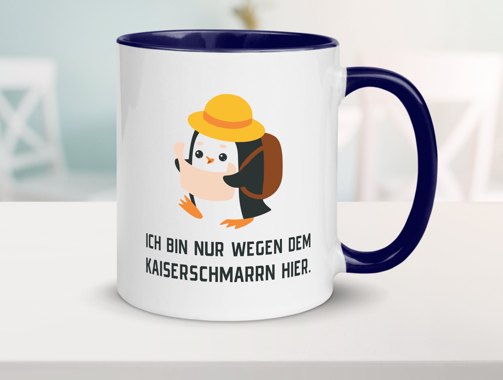 Ich bin nur wegen dem Kaiserschmarrn hier | Pinguin Geschenkidee Humor Tasse