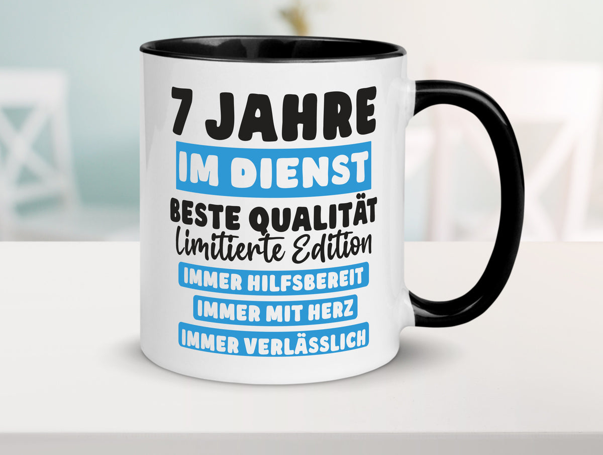7 Jahre im Dienst | Jubiläum Arbeit v6 lustig Kollegen Büro Geschenk Tasse