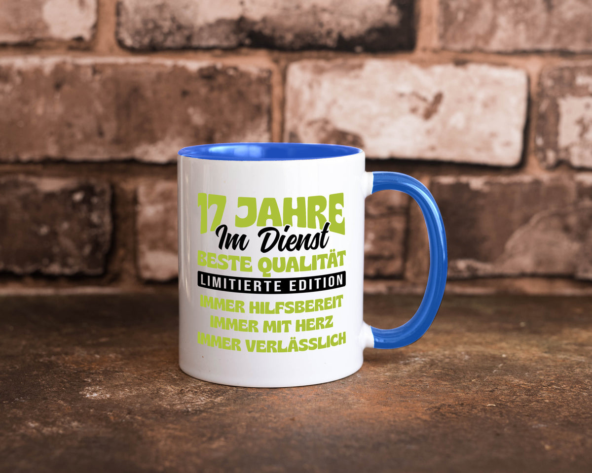 17 Jahre im Dienst | Jubiläum Arbeit v4 Geschenk Kollegen Büro lustiger Spruch Tasse