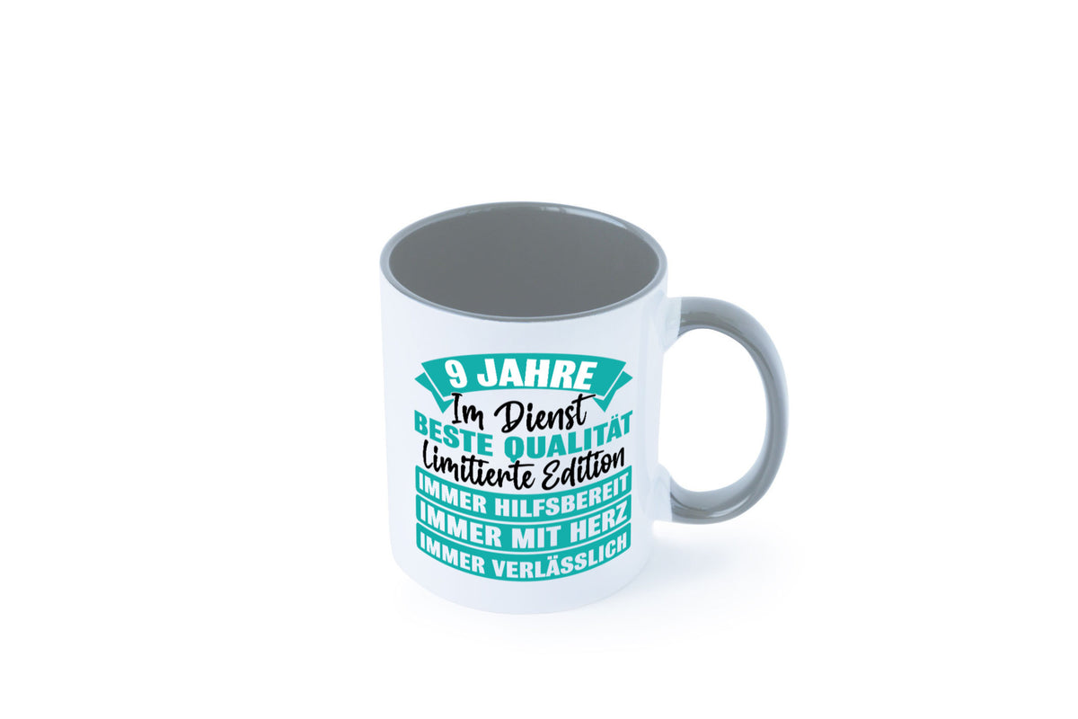 9 Jahre im Dienst | Jubiläum Arbeit Humor Kollegen Büro Geschenkidee Tasse