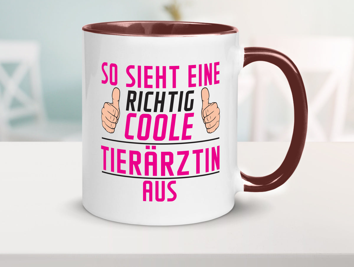 Richtig Coole Tierärztin | Mediziner Tiermedizin lustig Tierliebhaber Humor Tasse
