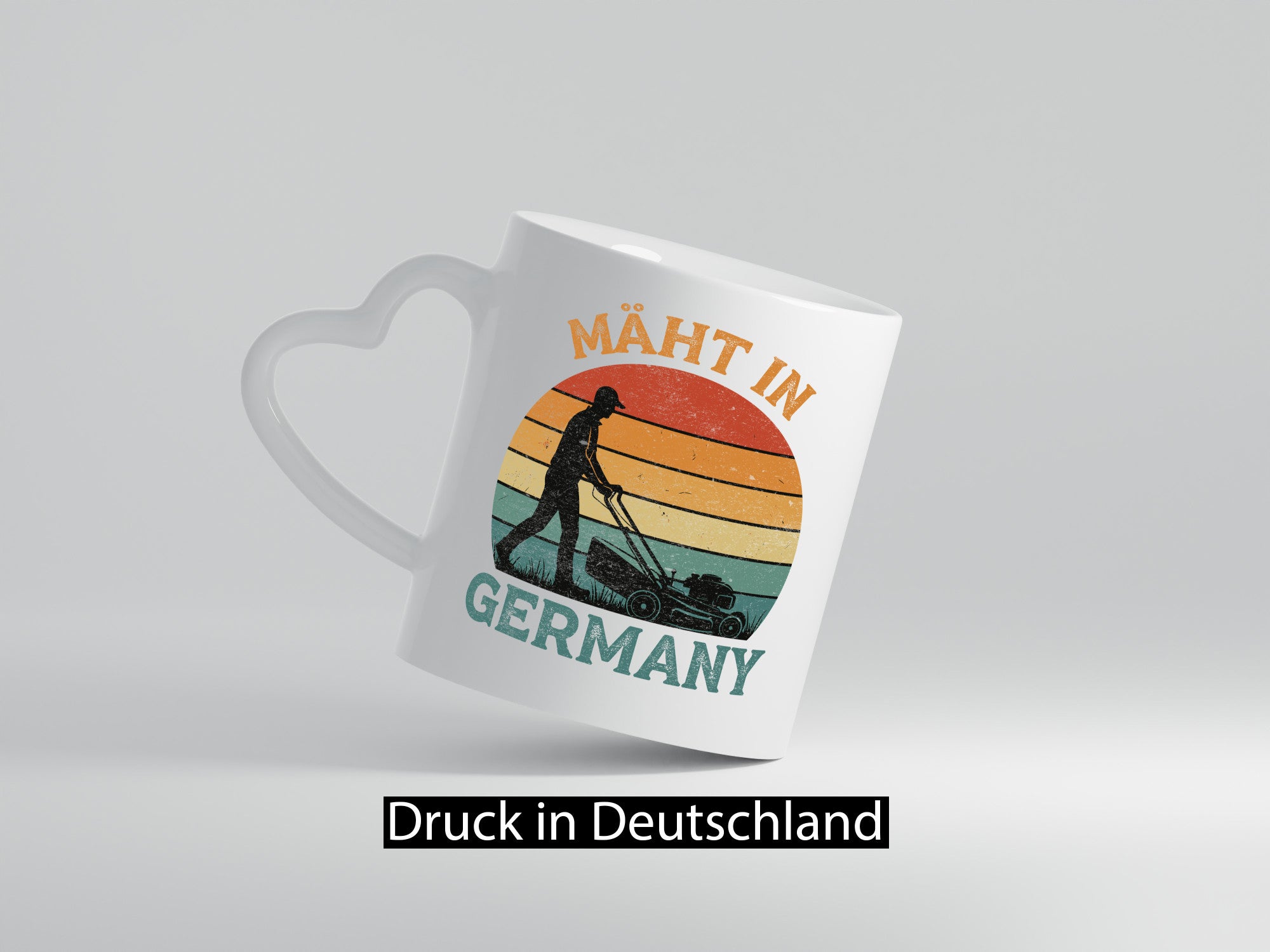 Mäht in Germany | Rasenmäher Landschaftsgärtner Humor Geschenkidee Tasse