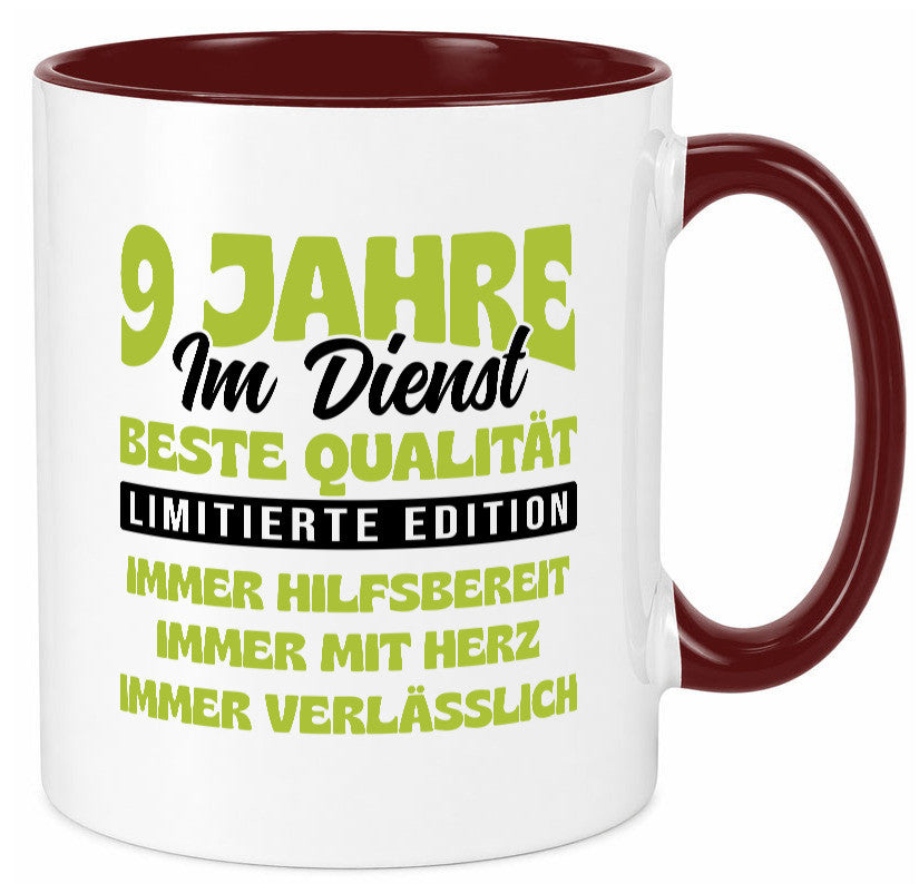 9 Jahre im Dienst | Jubiläum Arbeit v4 Geschenk Kollegen Büro lustiger Spruch Tasse