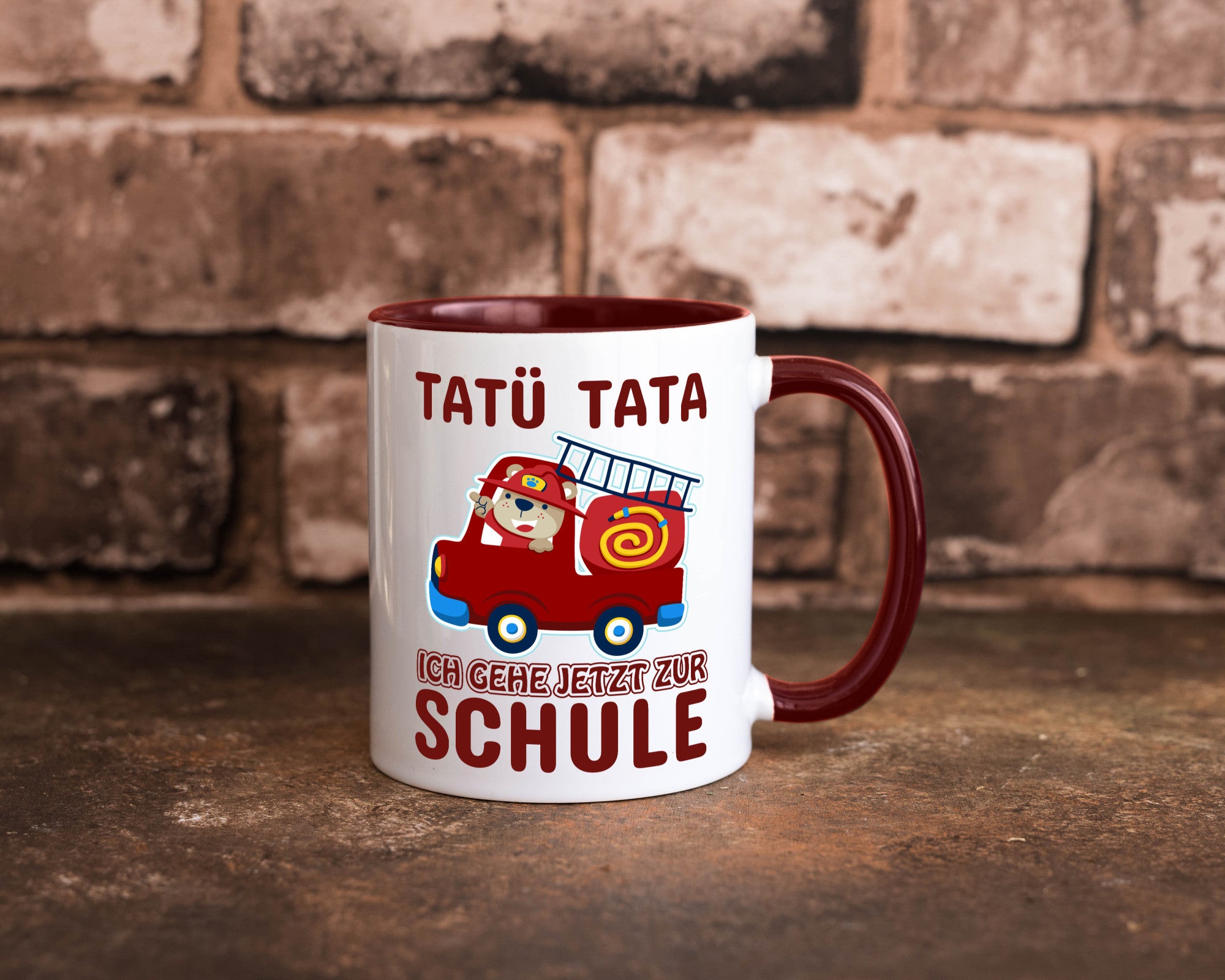 Bär in Feuerwehrauto | Tatü Tata Einschulung Tasse Humor Geschenkidee