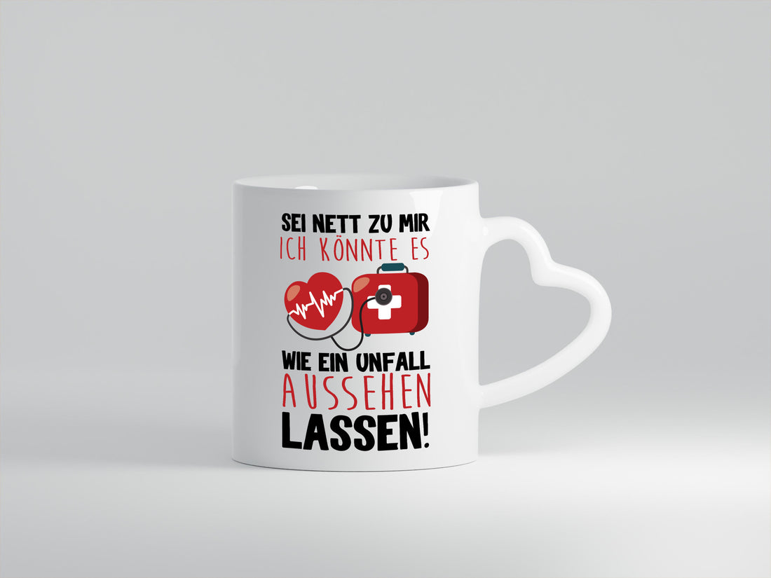 Sei nett zu mir Geschenk Humor Geschenkidee lustiger Spruch Tasse