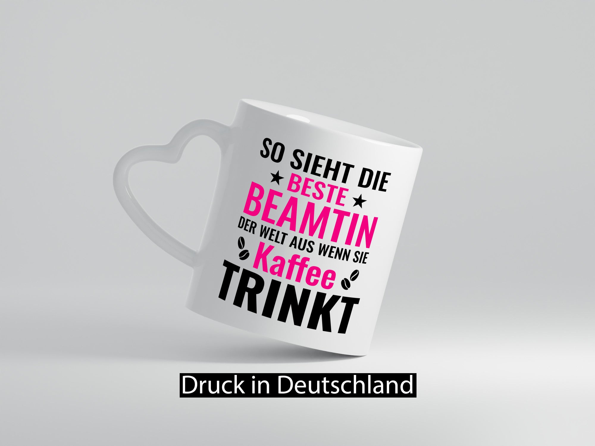 Kaffee trinkt: Beamtin | Verbeamtung Dienst Humor Geschenkidee Tasse