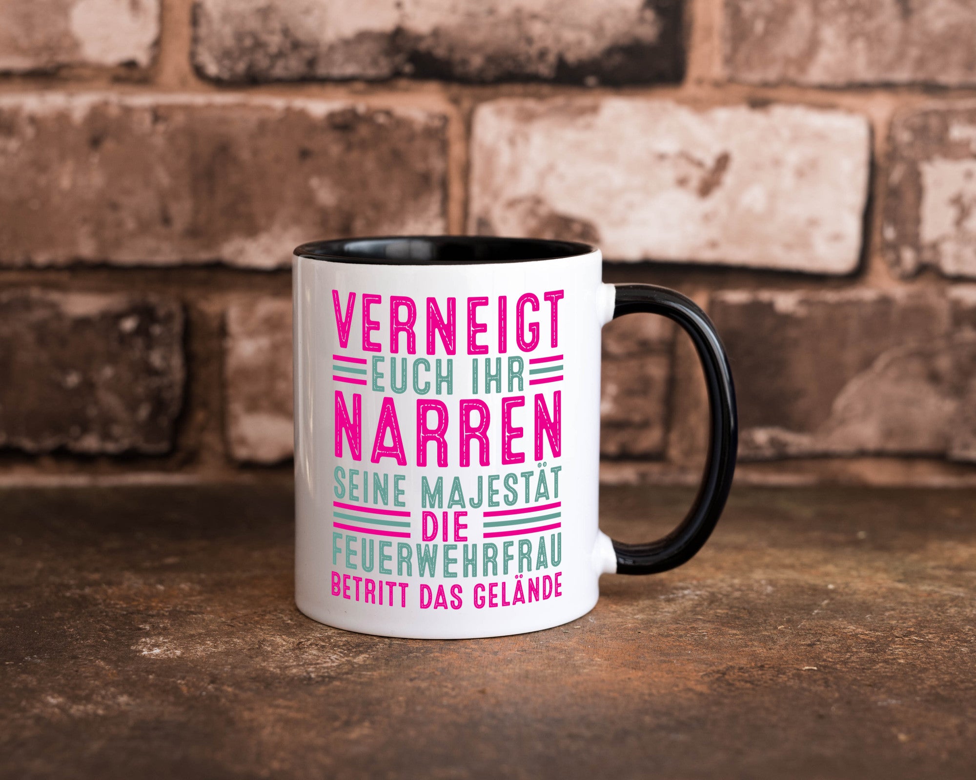 Verneigt euch: Feuerwehrfrau | Feuerwehr v2 Geschenkidee Humor Tasse