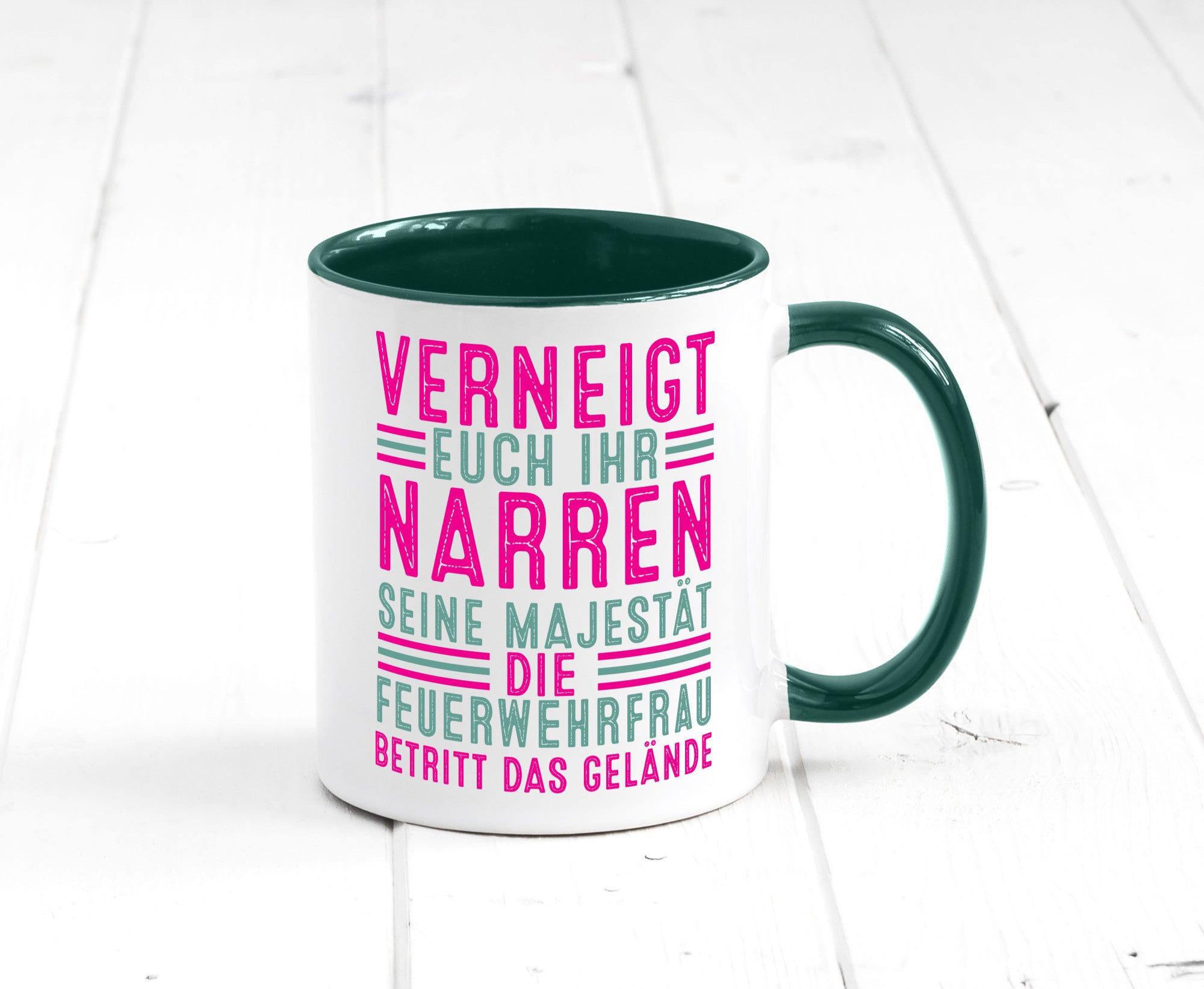 Verneigt euch: Feuerwehrfrau | Feuerwehr v2 Geschenkidee Humor Tasse