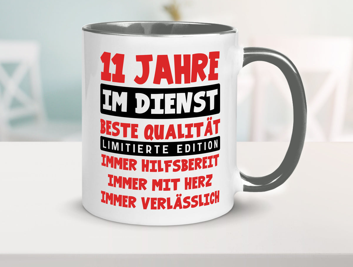 11 Jahre im Dienst | Jubiläum Arbeit v9 Geschenkidee Kollegen Büro Humor Tasse