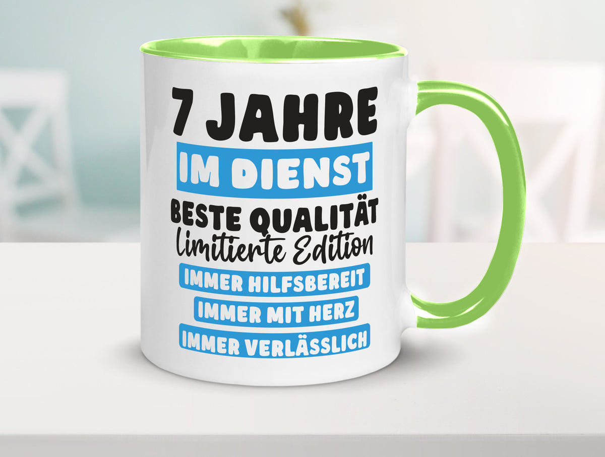7 Jahre im Dienst | Jubiläum Arbeit v6 lustig Kollegen Büro Geschenk Tasse