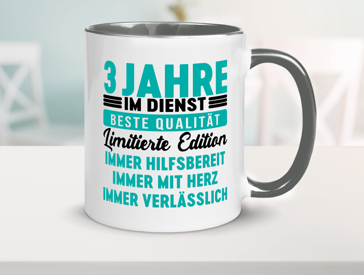 3 Jahre im Dienst | Jubiläum Arbeit v5 lustig Kollegen Büro Geschenk Tasse