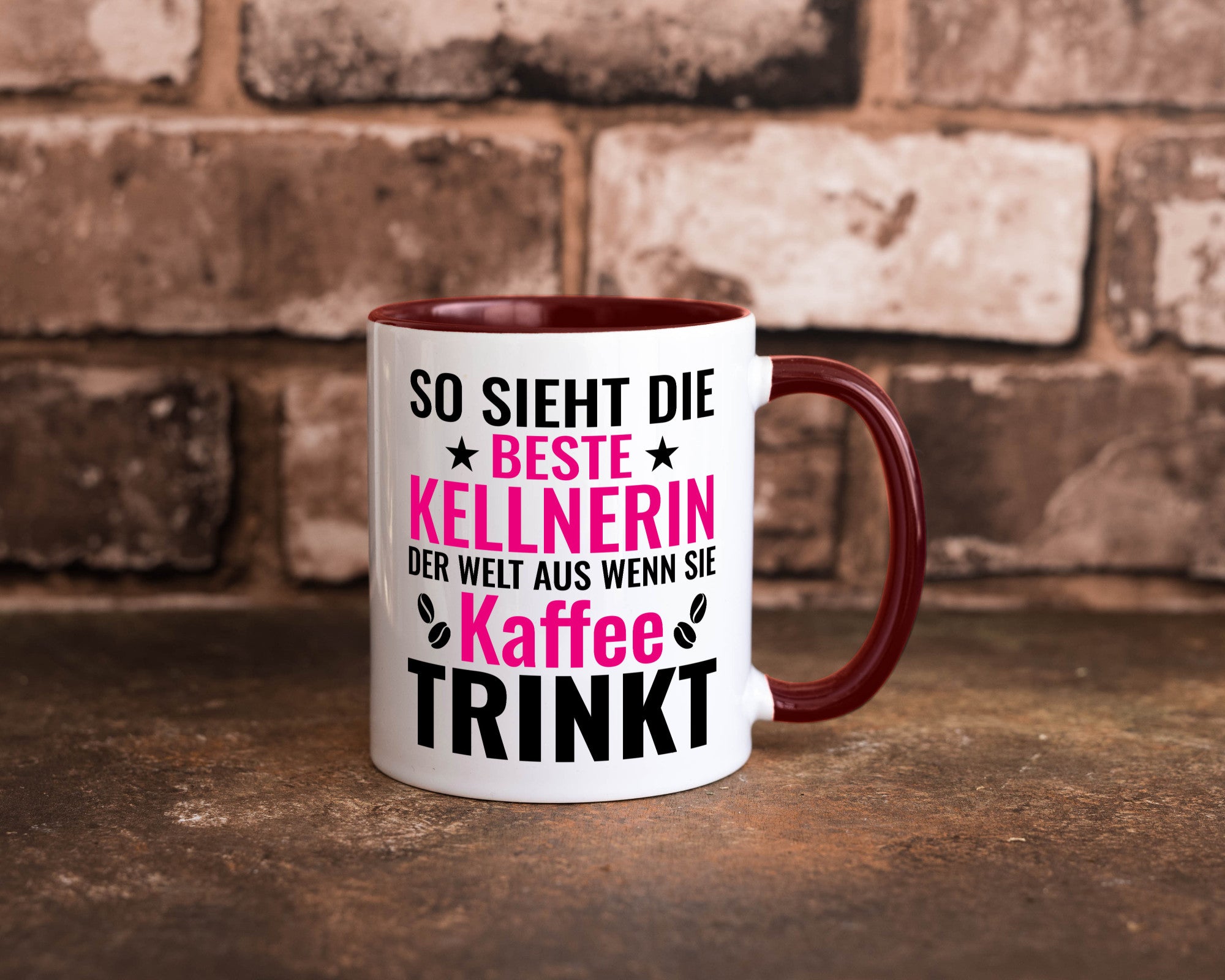Kaffee trinkt: Kellnerin | Beruf kellnern Bedienung Humor Arbeit Kollegen Büro