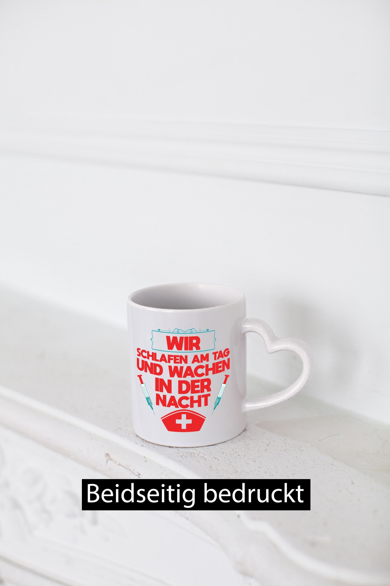 Wir schlafen am Tag | Krankenschwester Nachtschicht Humor Geschenkidee Tasse