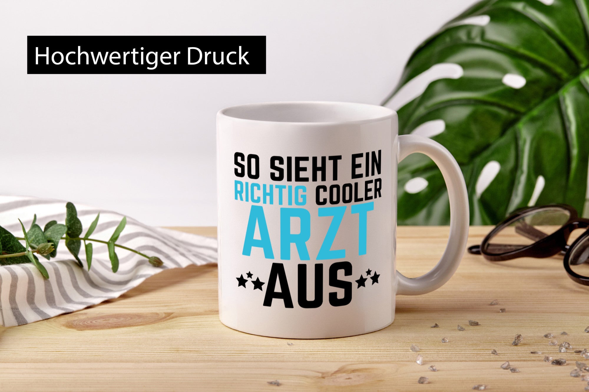 So sieht ein cooler Arzt aus | Selbstbewusst Klinik Geschenkidee Humor Tasse