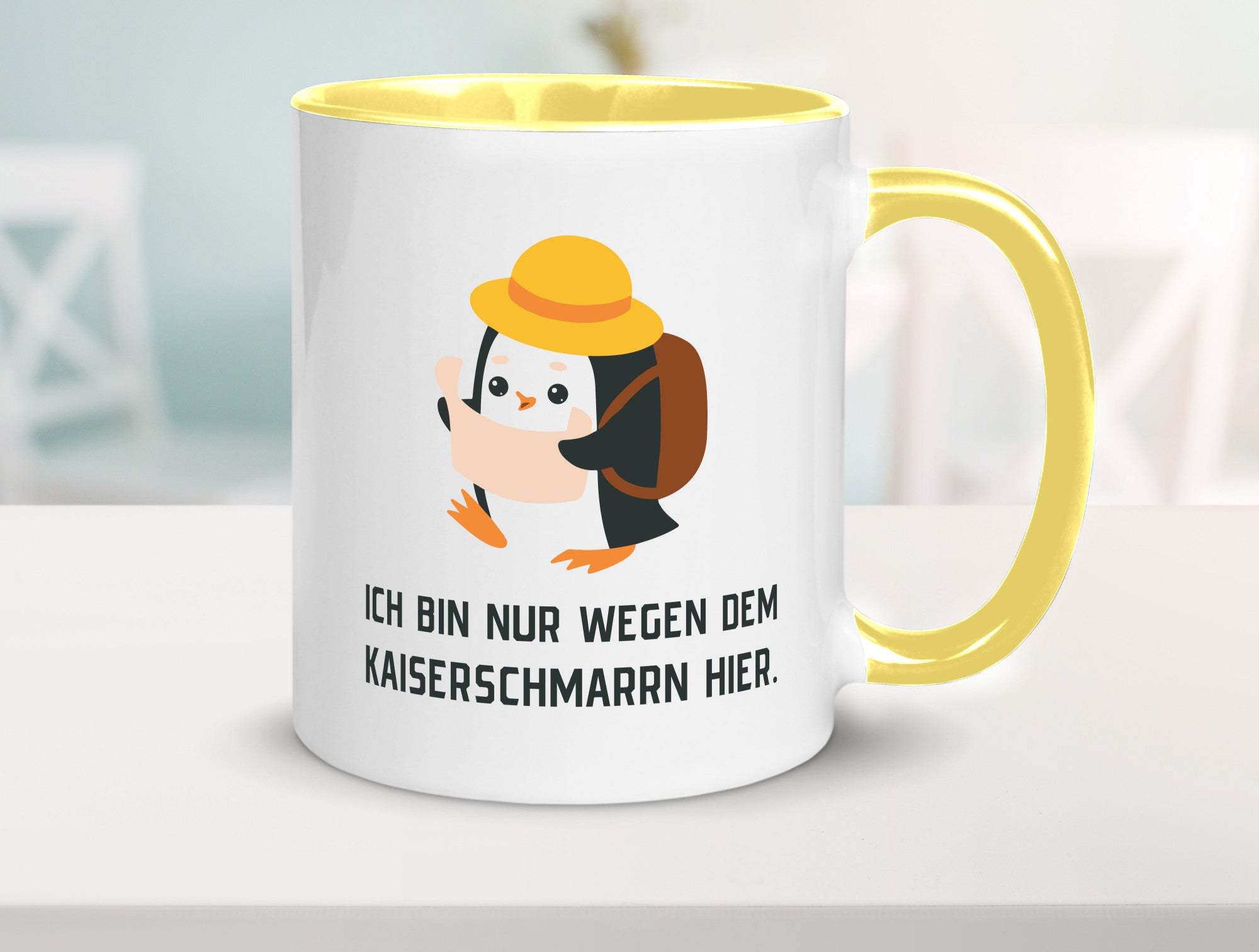 Ich bin nur wegen dem Kaiserschmarrn hier | Pinguin Geschenkidee Humor Tasse