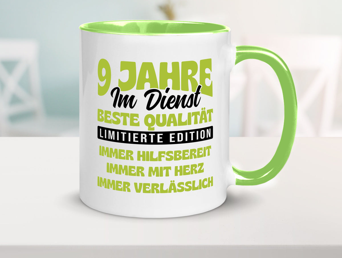 9 Jahre im Dienst | Jubiläum Arbeit v4 Geschenk Kollegen Büro lustiger Spruch Tasse