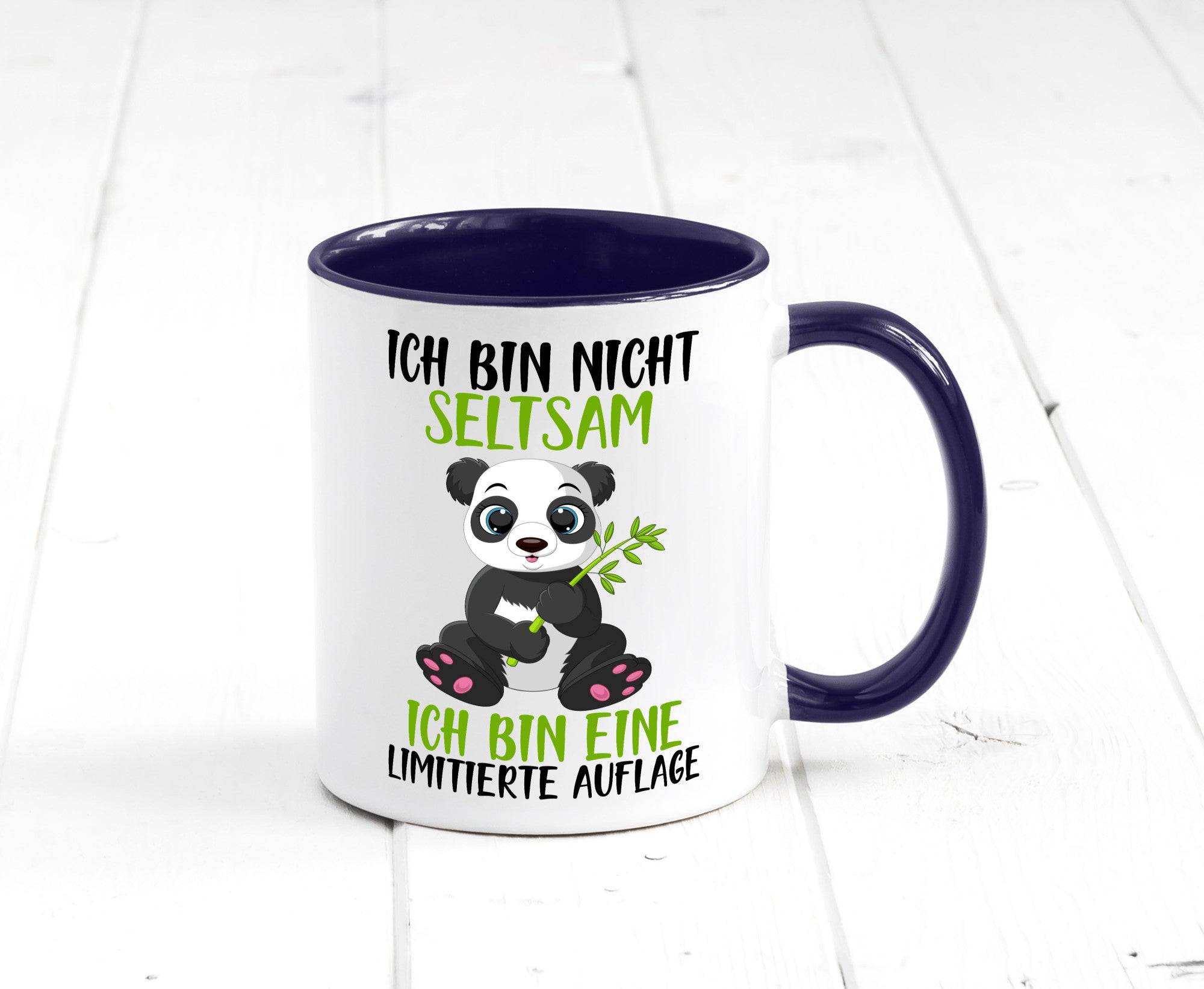 Ich bin nicht seltsam | süßer Pandabär lustiger Spruch Humor Geschenkidee Tasse