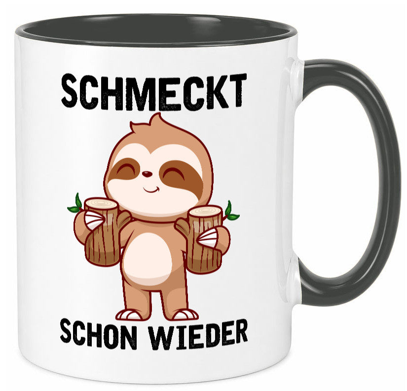Schmeckt schon wieder | Frankfurt Hessen v2 Geschenkidee Humor Tasse