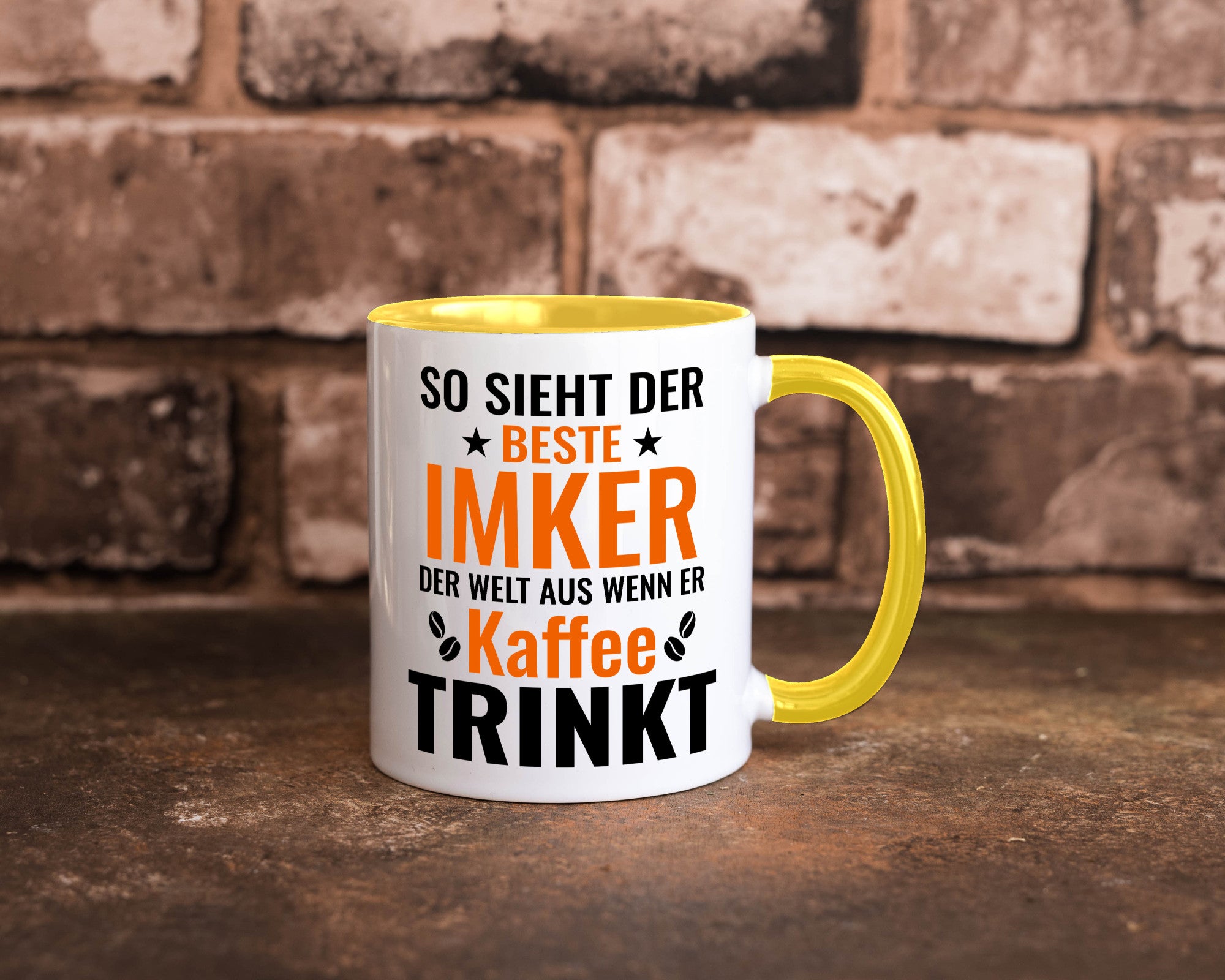 Kaffee trinkt: Imker | Imkerei lustiger Spruch Geschenk Humor Geschenkidee Tasse