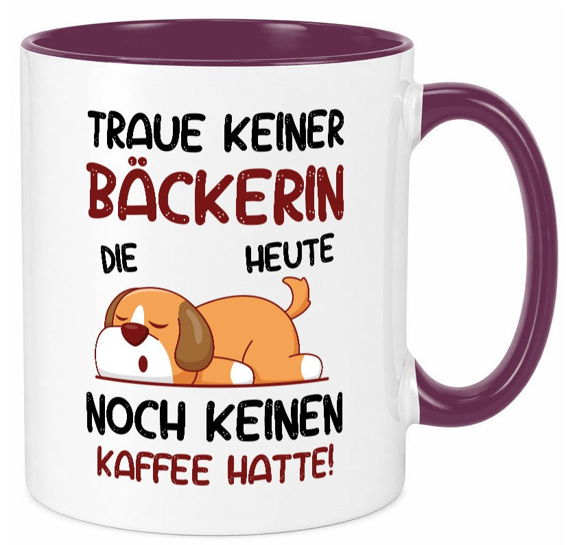 Traue keiner Bäckerin | Bäckerei Frauen Backen lustiger Spruch Geschenk Humor Tasse