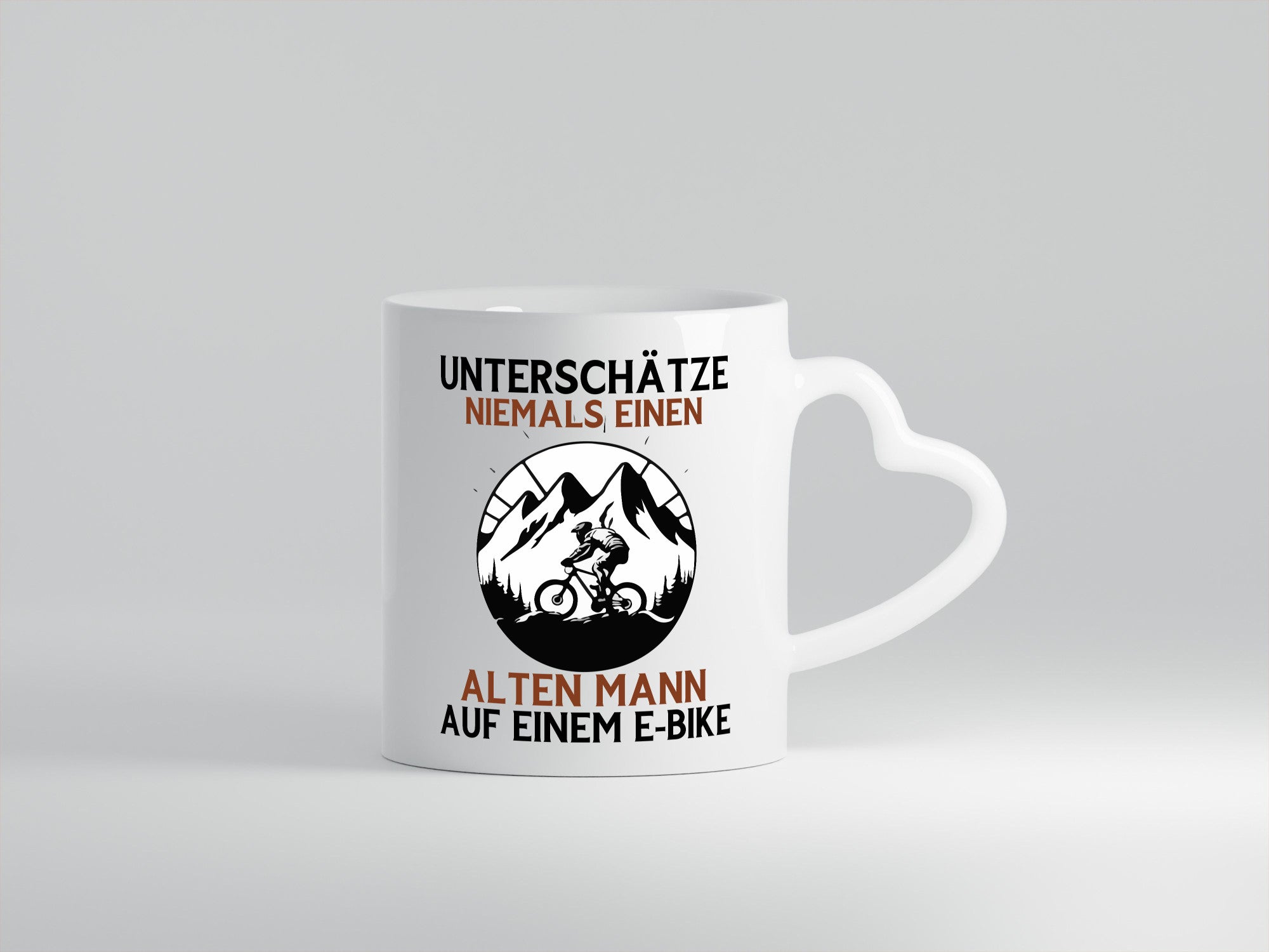 Alter man auf einem E-Bike | Radfahren Elektro Bike lustig Humor Geschenkidee