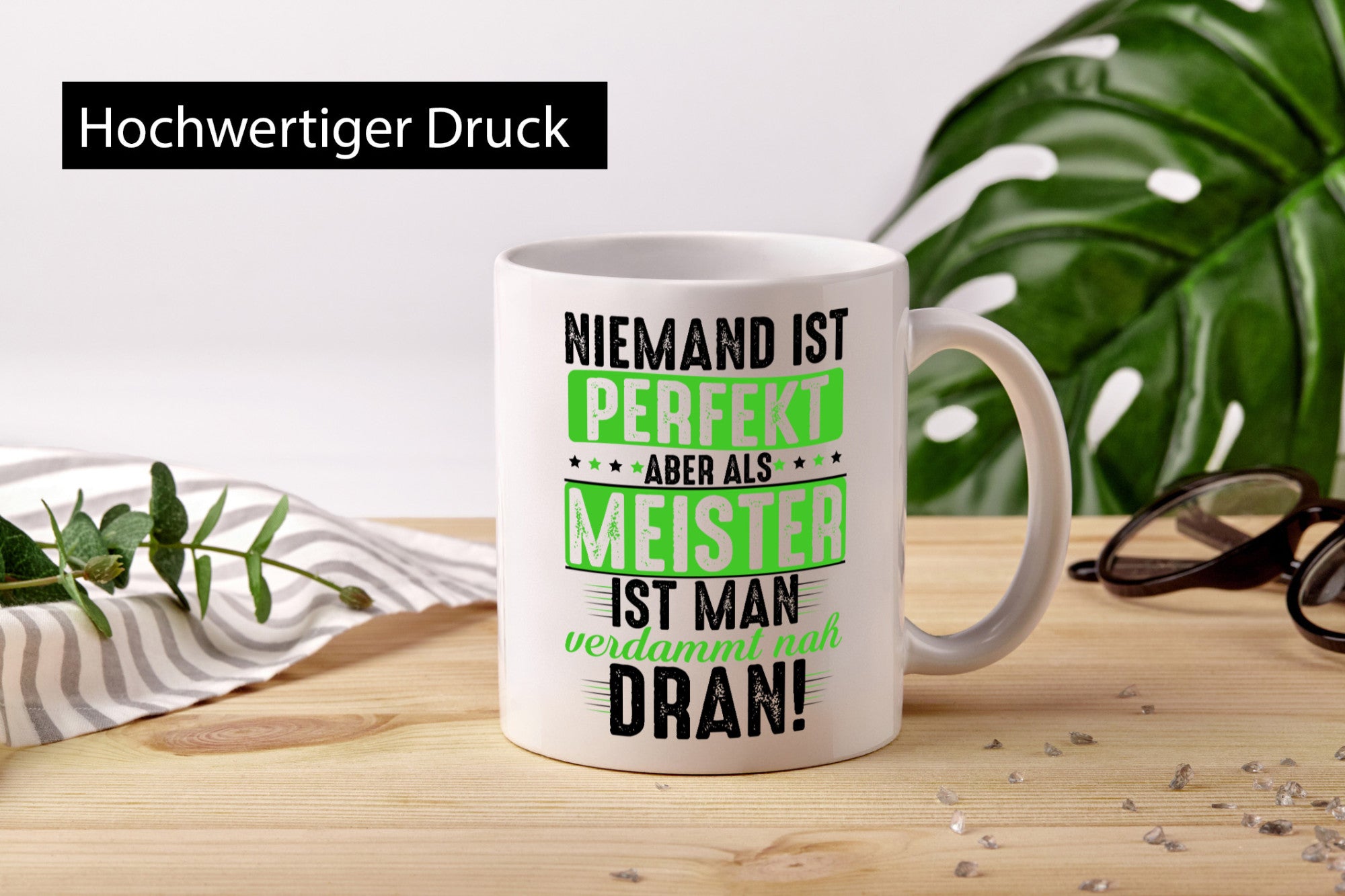 Niemand ist Perfekt aber als meister verdammt nah dran Humor Geschenkidee Tasse