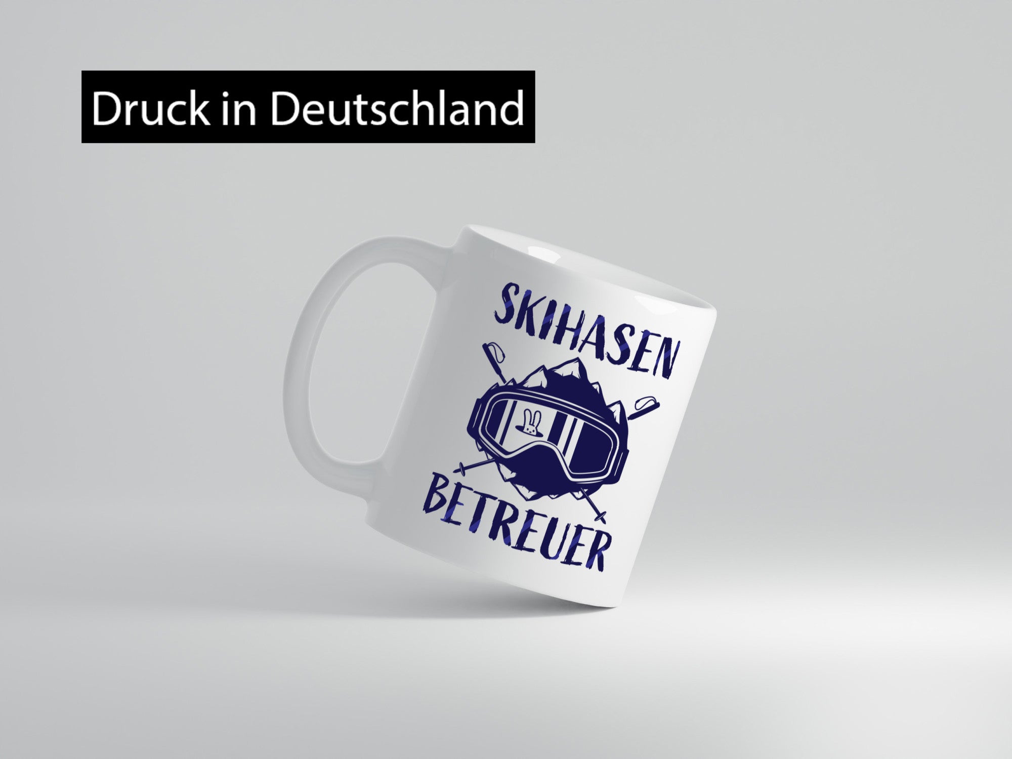 Skihasen Betreuer | Ski-Brille Berge Ski-Stöcke Geschenkidee Humor Tasse
