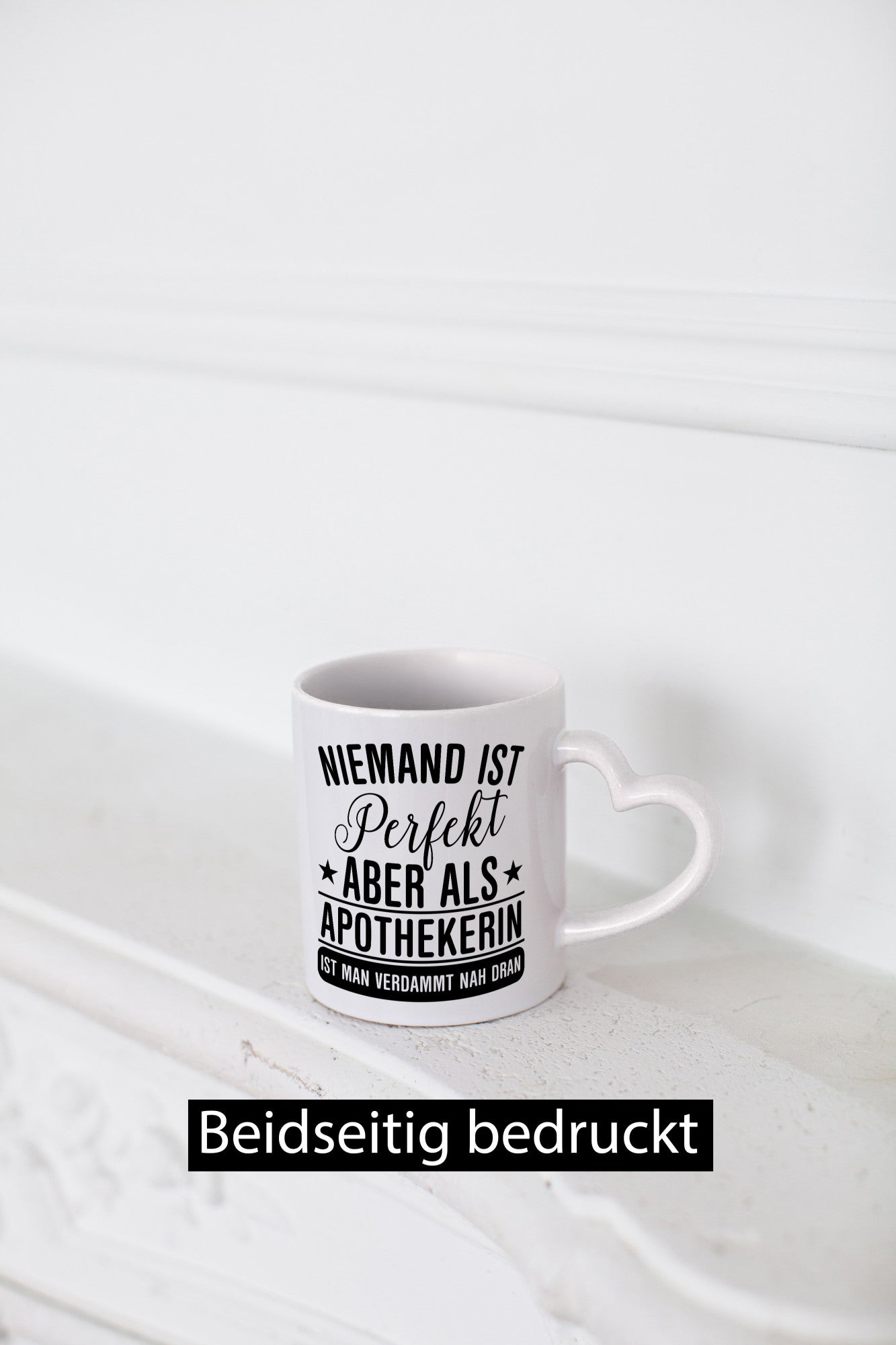 Verdammt nah dran: Apothekerin | Apotheke Pharmazie lustig Humor Geschenkidee