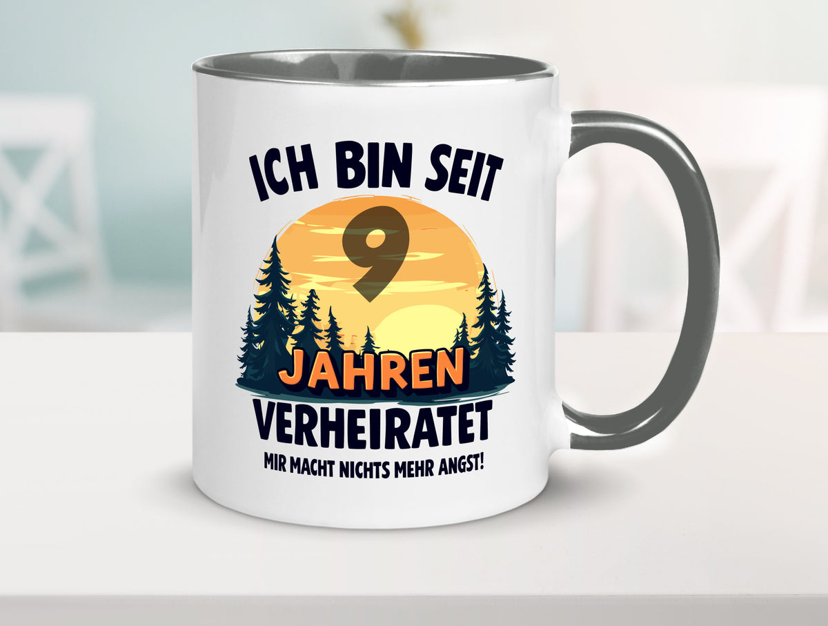 Ich bin Verheiratet | 9. Hochzeitstag Ehepaar v2 Geschenkidee Humor Tasse