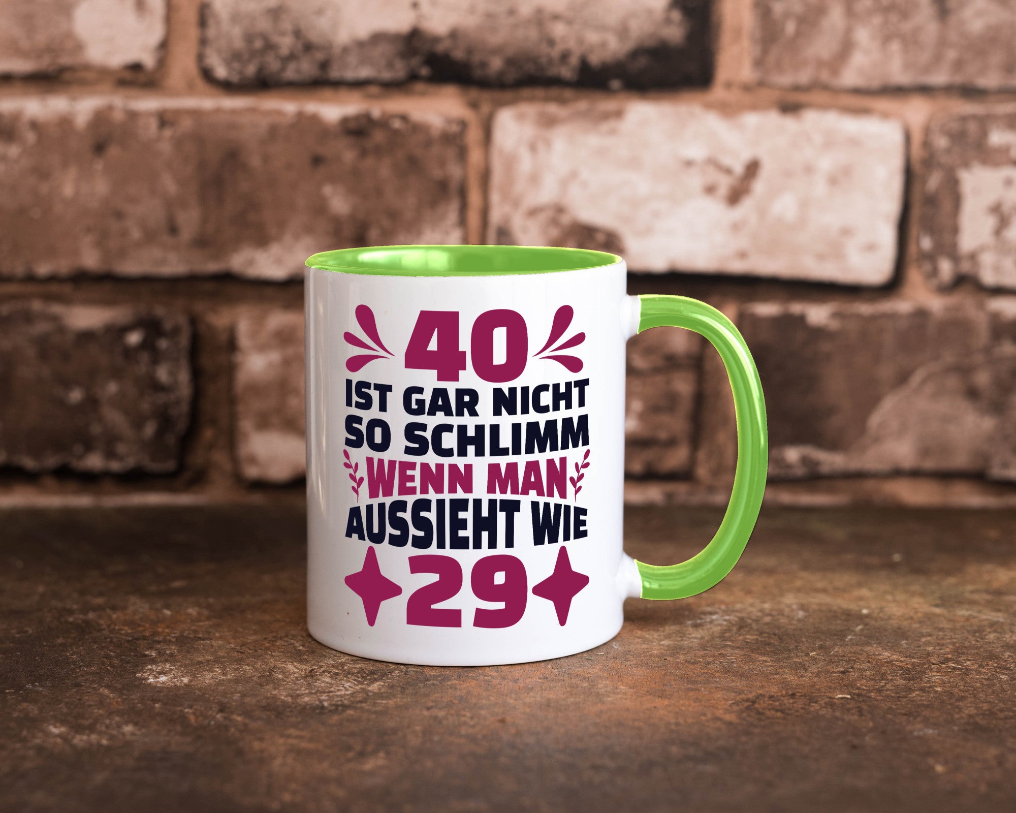 40 ist gar nicht schlimm | 40. Geburtstag Jung aussehen Geschenkidee Humor Tasse