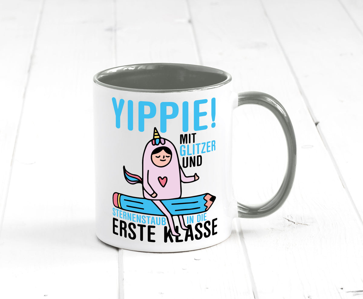 Mit Glitzer und Sternenstaub | Einschulung Einhorn lustiger Spruch Geschenk Tasse