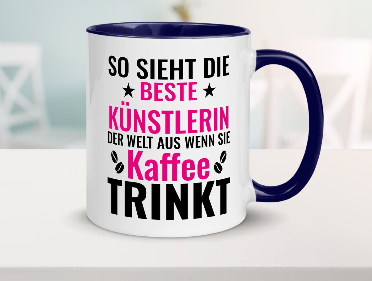 Kaffee trinkt: Künstlerin | Kunst Geschenk Humor Geschenkidee lustiger Spruch Tasse