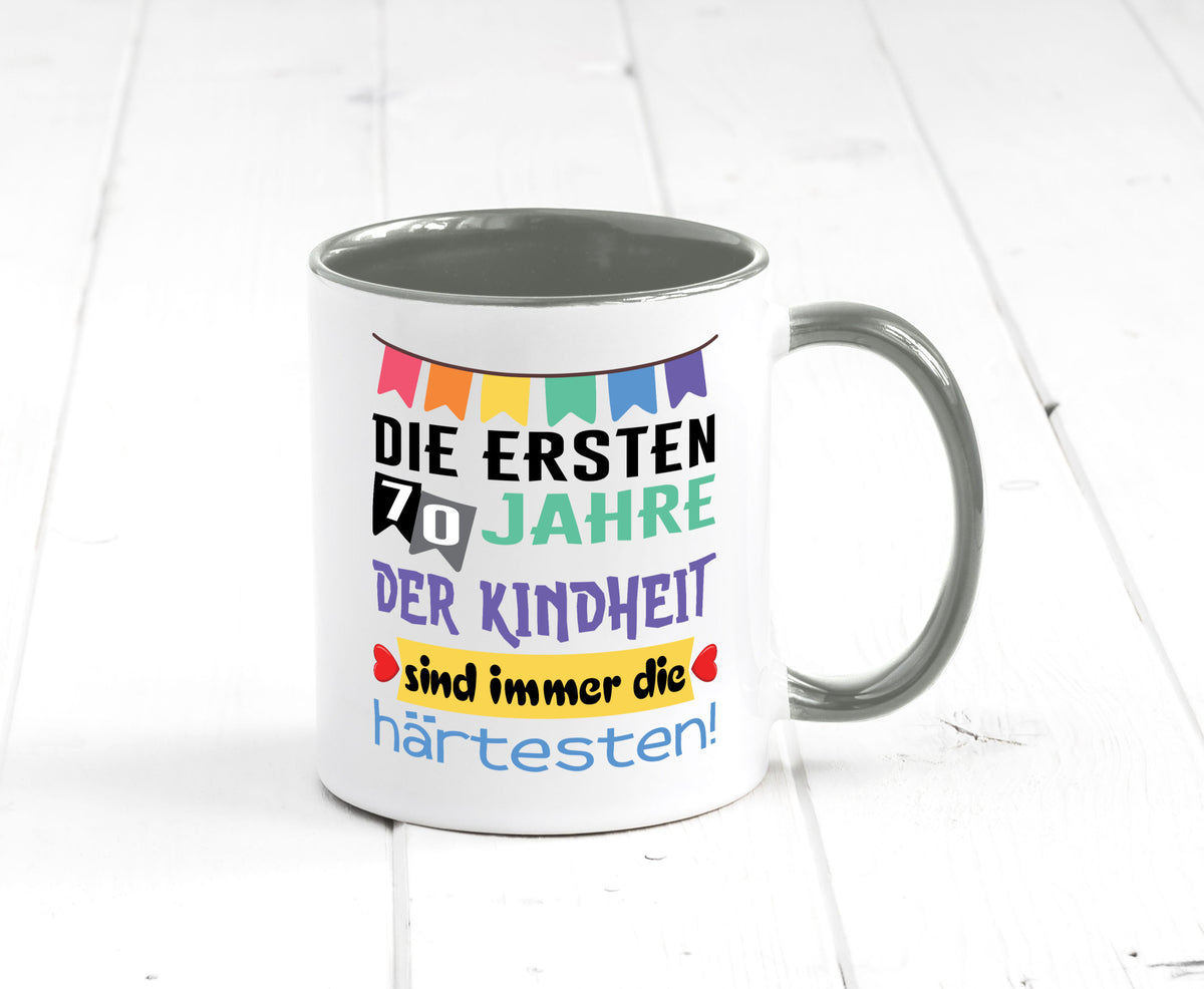 Die ersten 70 Jahre der Kindheit | 70. Geburtstag Rentner Humor Ruhestand Tasse