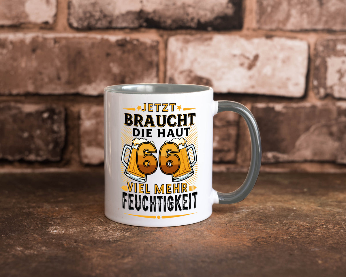 66 braucht die haut mehr Feuchtigkeit | 66. Geburtstag Humor Geschenkidee Tasse