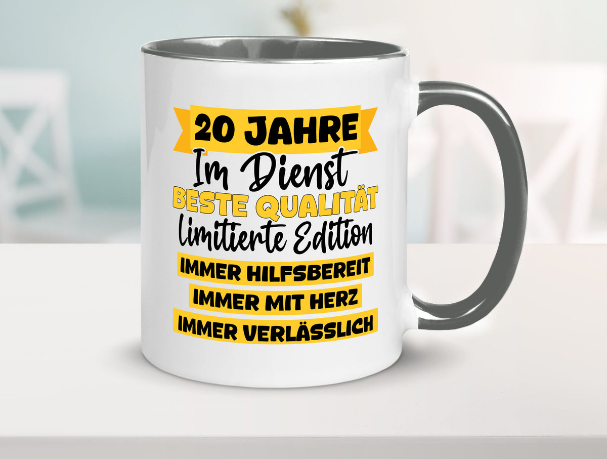 20 Jahre im Dienst | Jubiläum Arbeit v8 Geschenkidee Kollegen Büro Humor Tasse