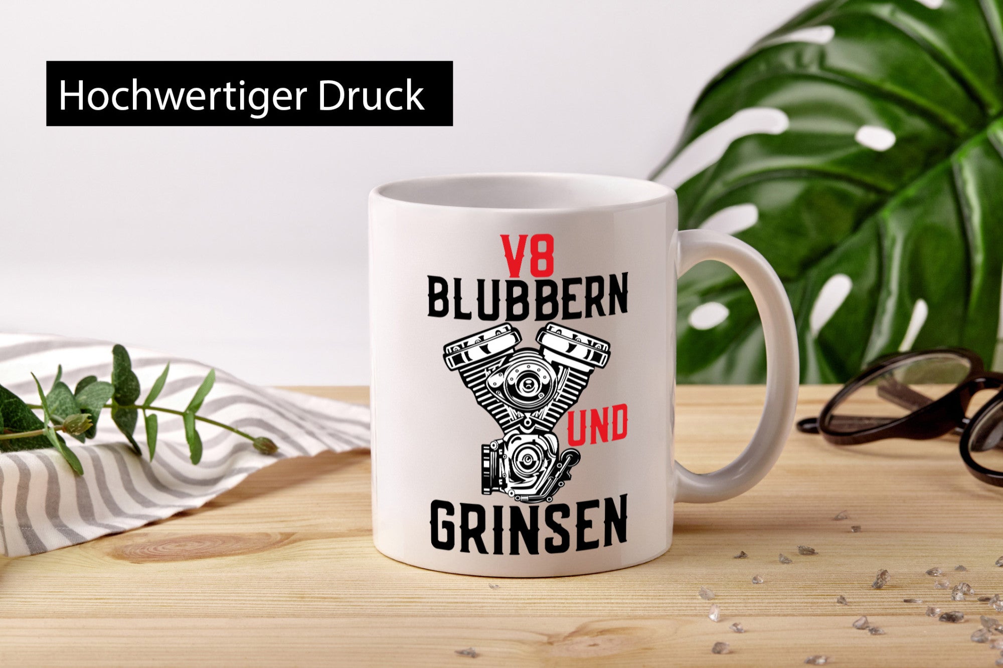 Blubbern und Grinsen | V8 Motor Hubraum Autofan Humor Geschenkidee Tasse