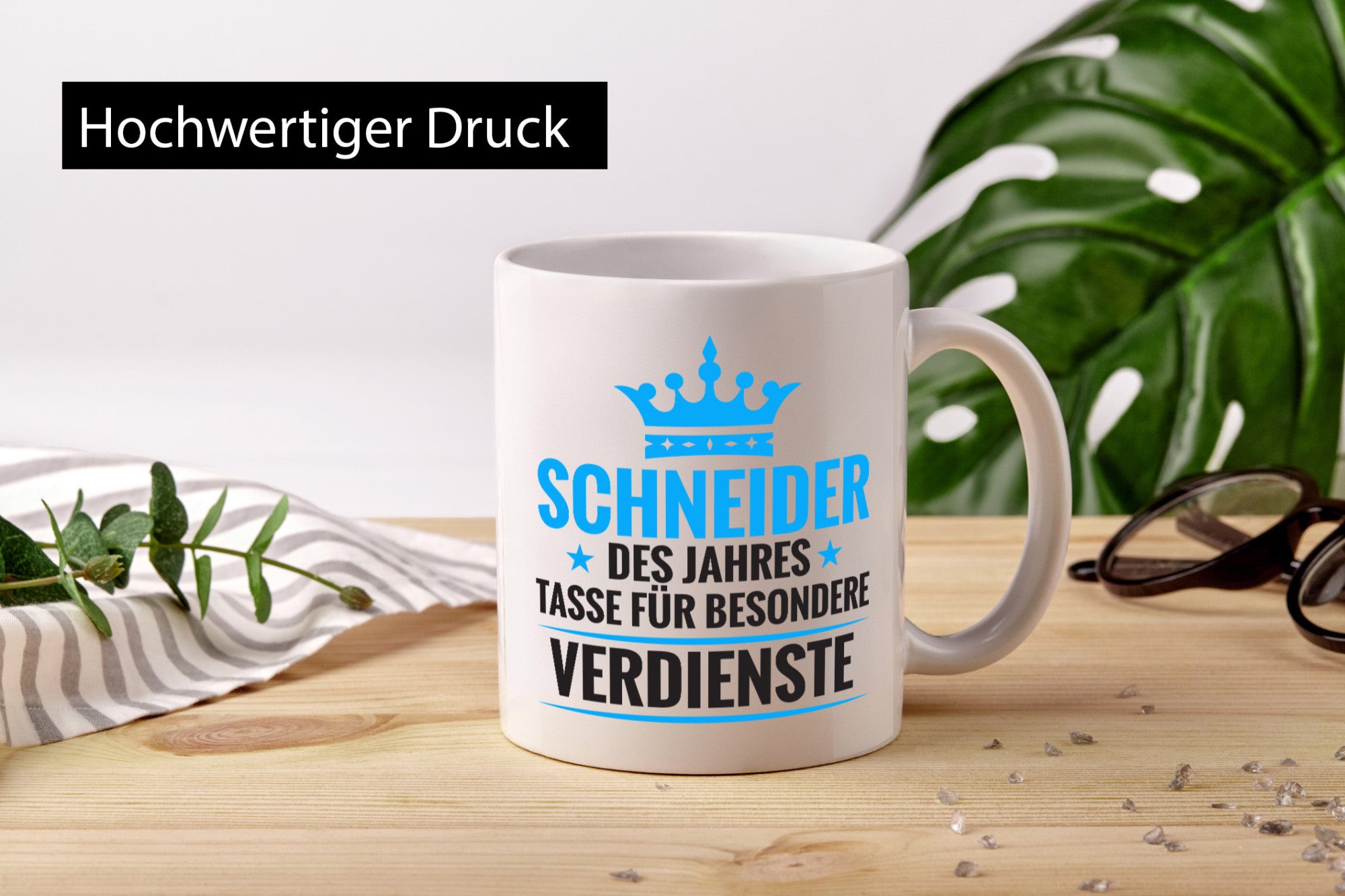 Besonderer Verdienst: Schneider | Beruf Schneiderei Humor Arbeit Kollegen Büro