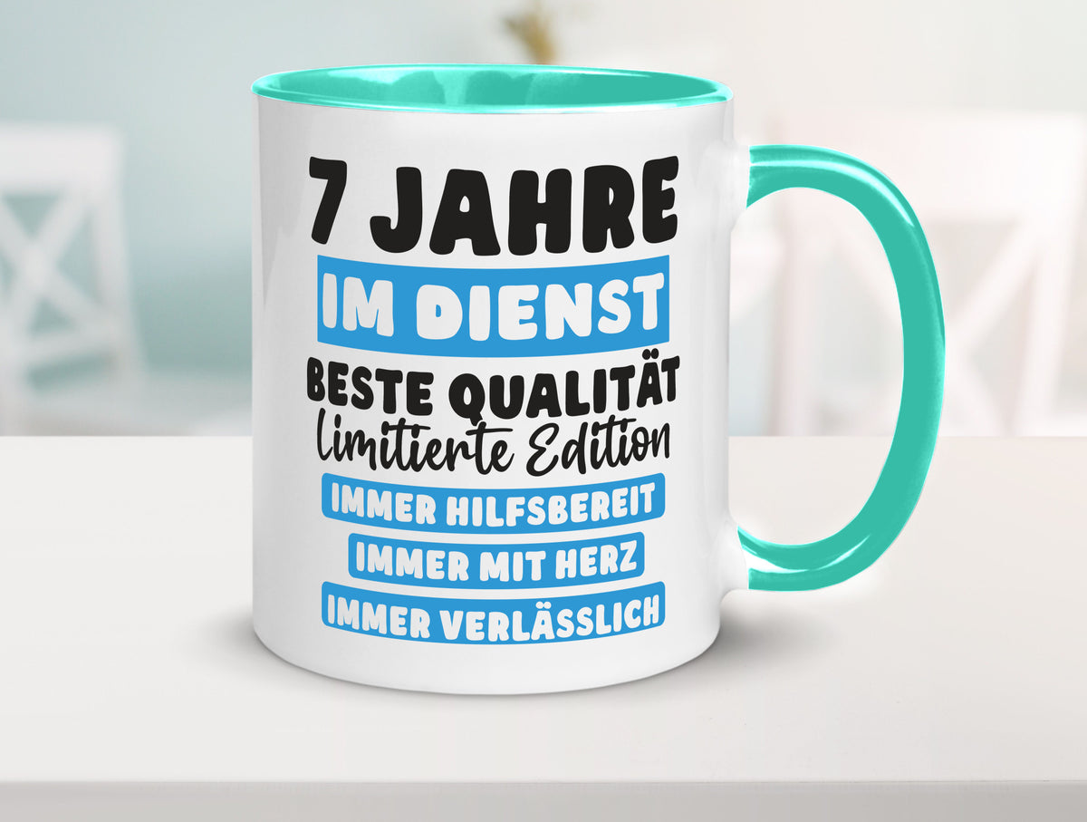 7 Jahre im Dienst | Jubiläum Arbeit v6 lustig Kollegen Büro Geschenk Tasse