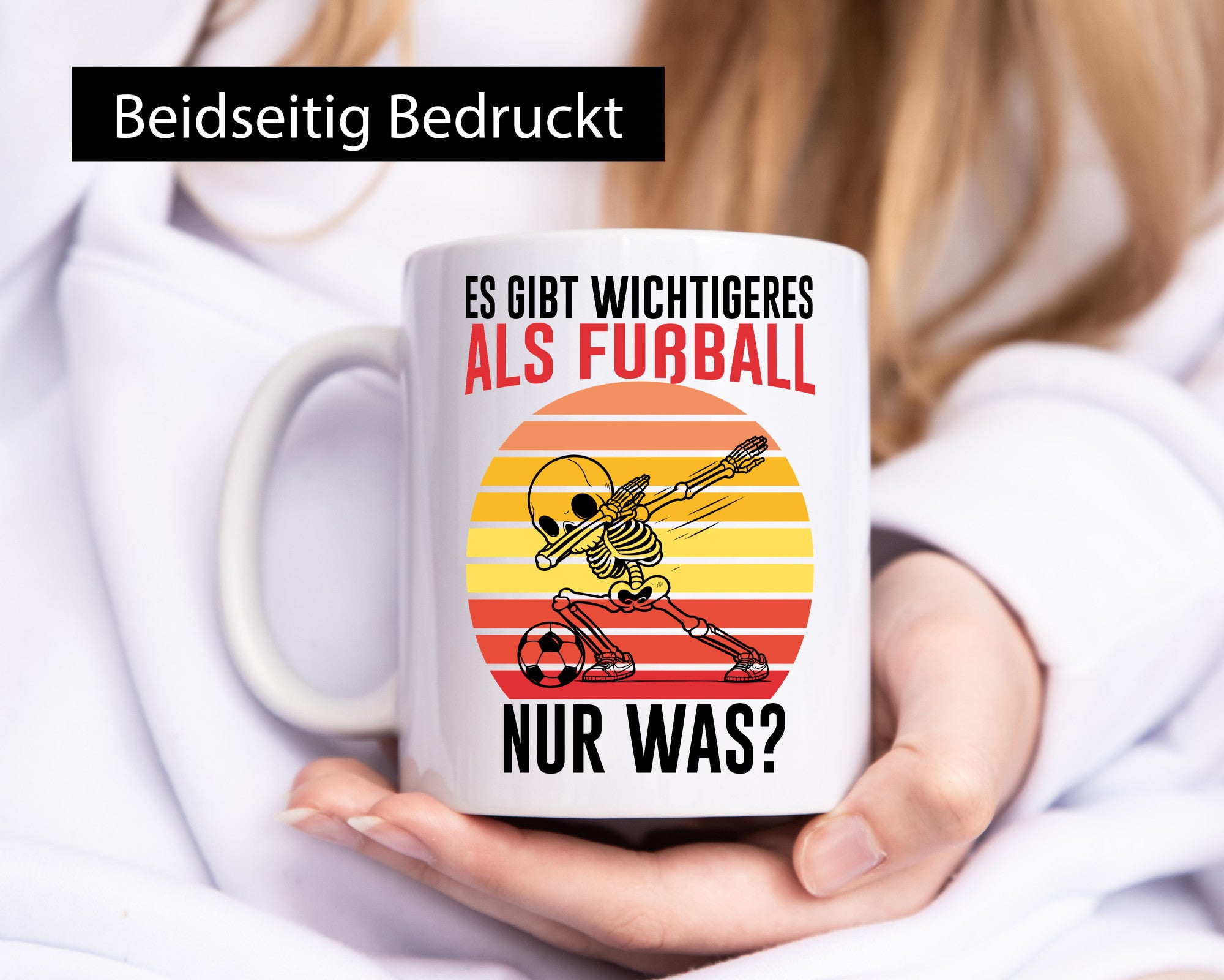 Es gibt Wichtigeres als Fußball | Fupballer lustiger Spruch Geschenk Humor
