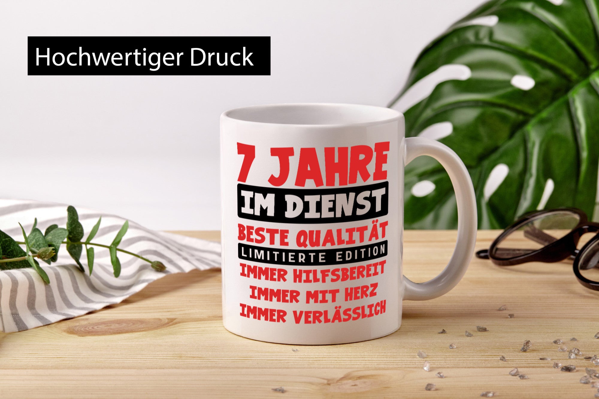 7 Jahre im Dienst | Jubiläum Arbeit v9 Humor Kollegen Büro Geschenkidee Tasse