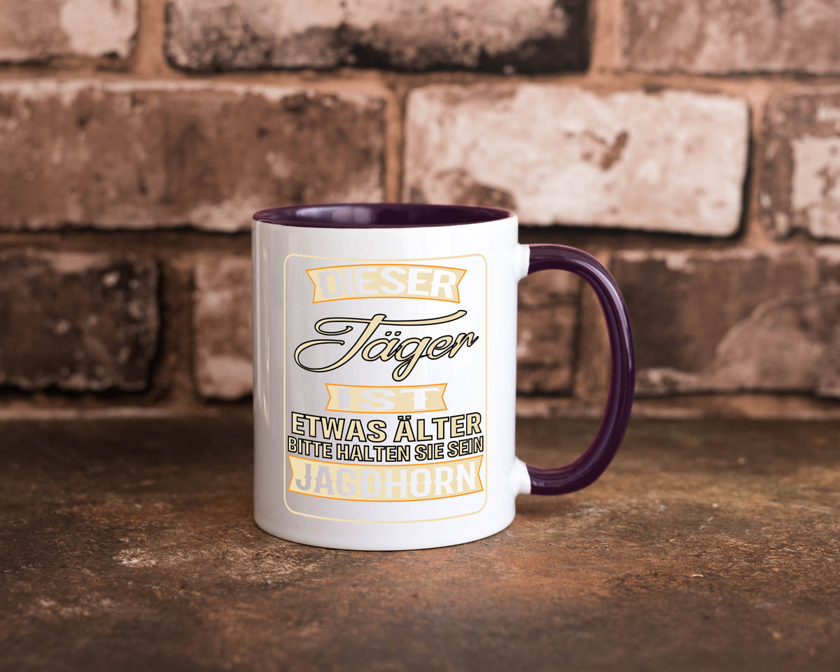 Dieser Jäger ist etwas Älter halten sie sein Jagthorn lustiger Spruch Geschenk Tasse