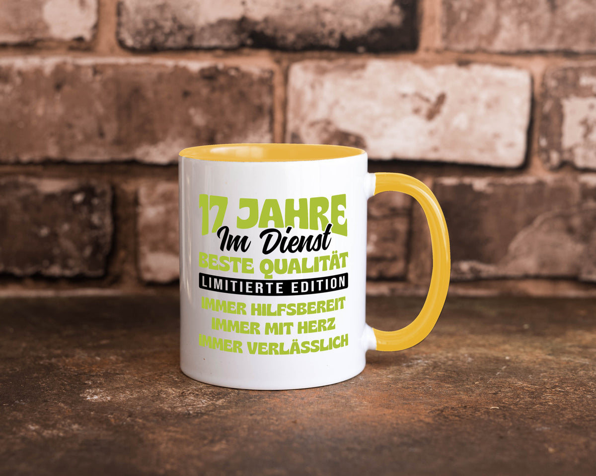 17 Jahre im Dienst | Jubiläum Arbeit v4 Geschenk Kollegen Büro lustiger Spruch Tasse