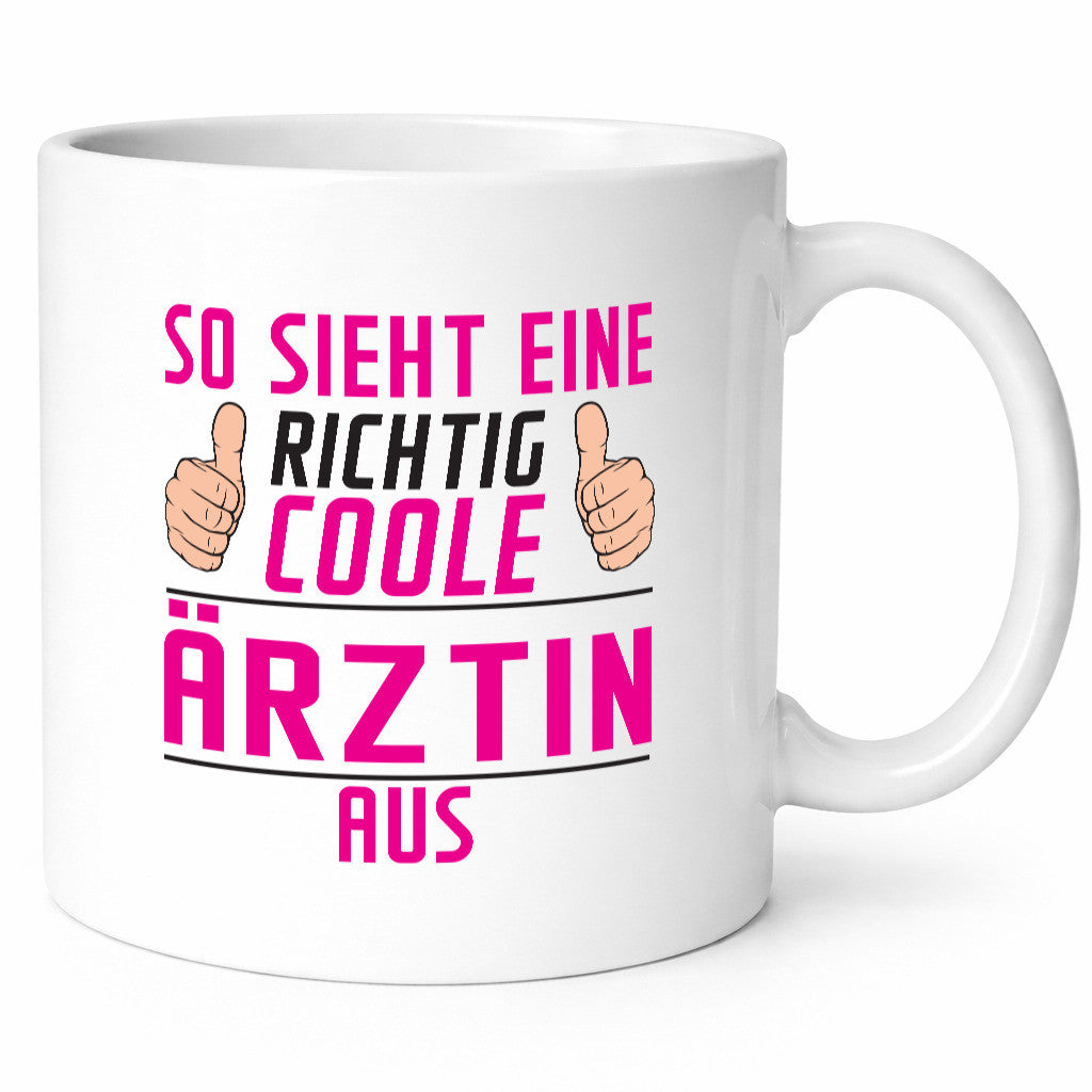 Richtig Coole Ärztin | Medizin Doktorin Fachärztin Geschenkidee Humor Tasse