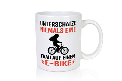 Alte Frau auf dem E-Bike | Fahradfahren Geschenk Humor Geschenkidee lustiger